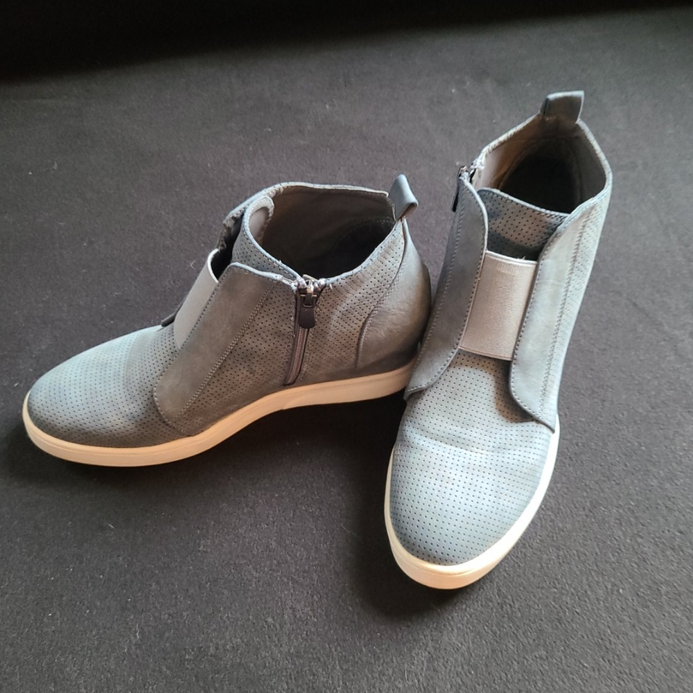 🔥 B2G1 Zip-Up Wedge Heels